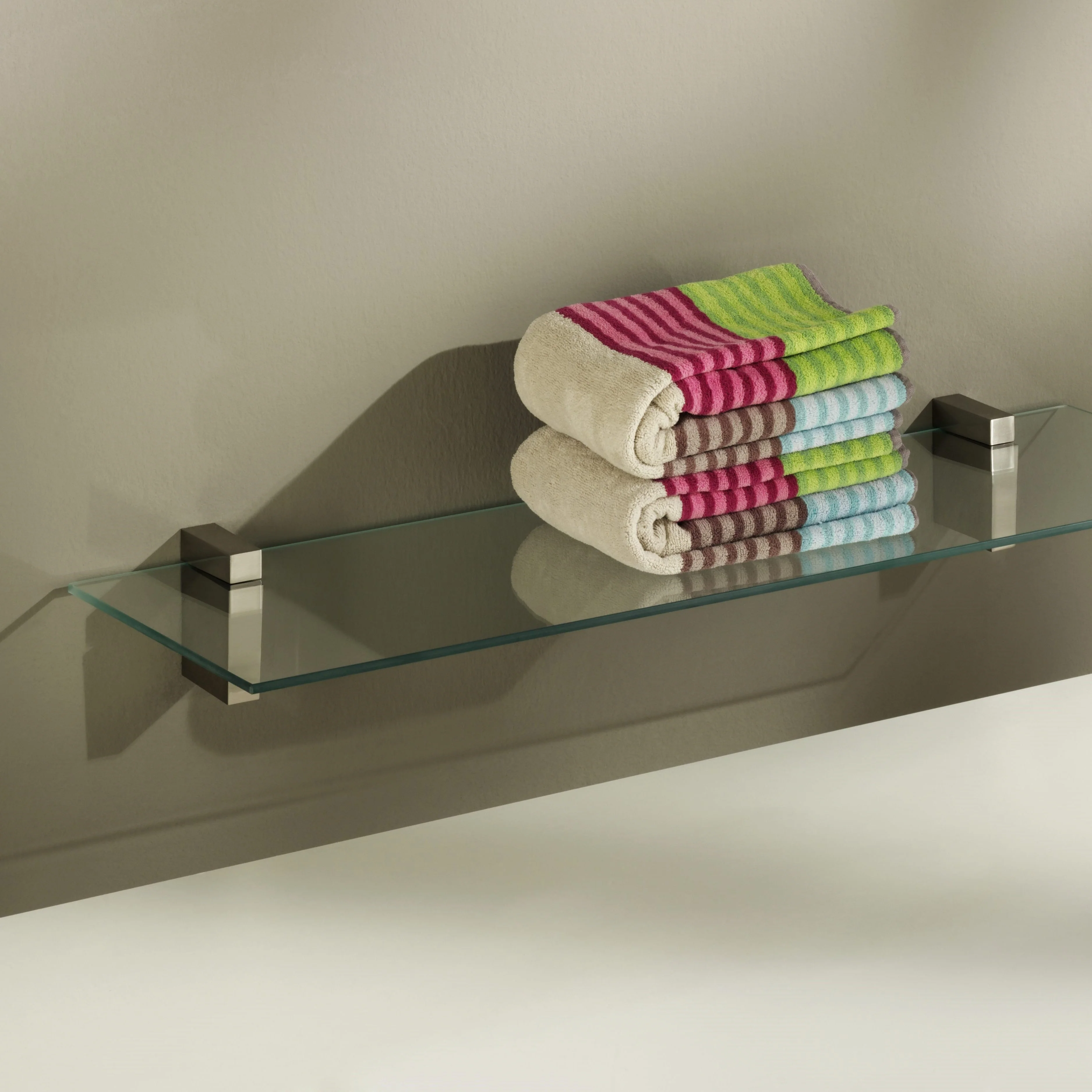 GLASSLINE Standard Shelf and CUADRO MAXI Clip - Image 3